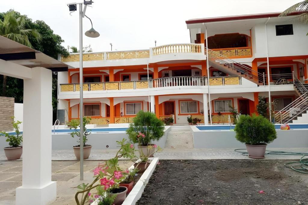 Palm Grove Saud Holiday Complex Hotel Pagudpud Exterior foto